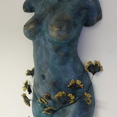 Frauentorso-blaue Patina/gold- künstlerische Interpretation einer Körperabformung