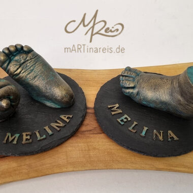 Baby Hand- und Fußabformung, Bronze mit grüner Patina